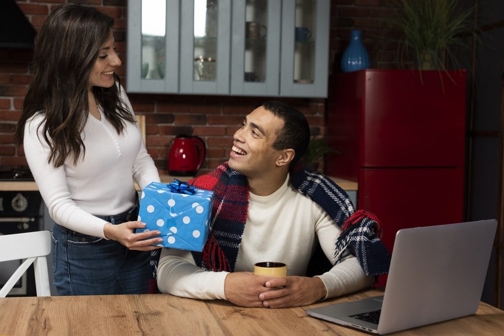 Cheap Valentine’s Day Gifts for Him