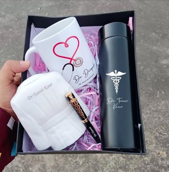 Personalized Hamper for Doctor Personalized Hamper for Doctor